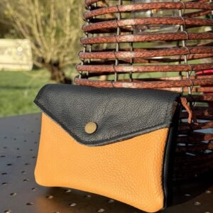 Pochette URIKA noir et ocre