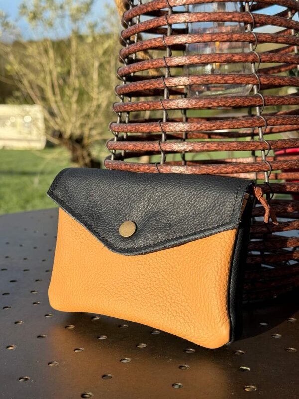 Pochette URIKA noir et ocre