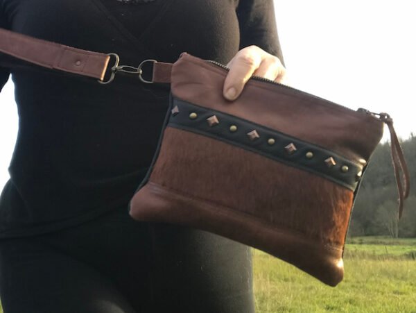 Pochette AYANNA vue porté