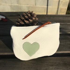 Petite pochette NOVA en cuir blanc cœur vert