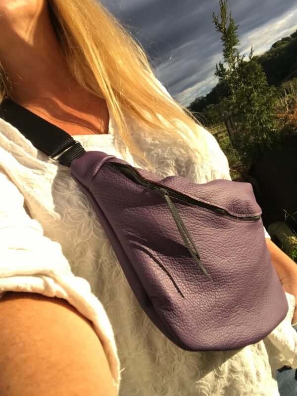 Sac en cuir violet gp