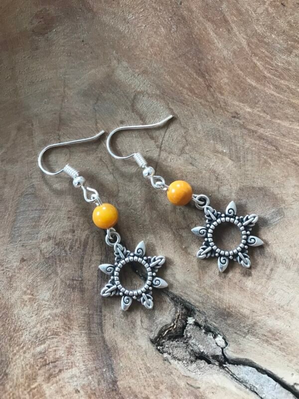 Boucles d'oreilles soleil ethnique avec agate naturelle miel