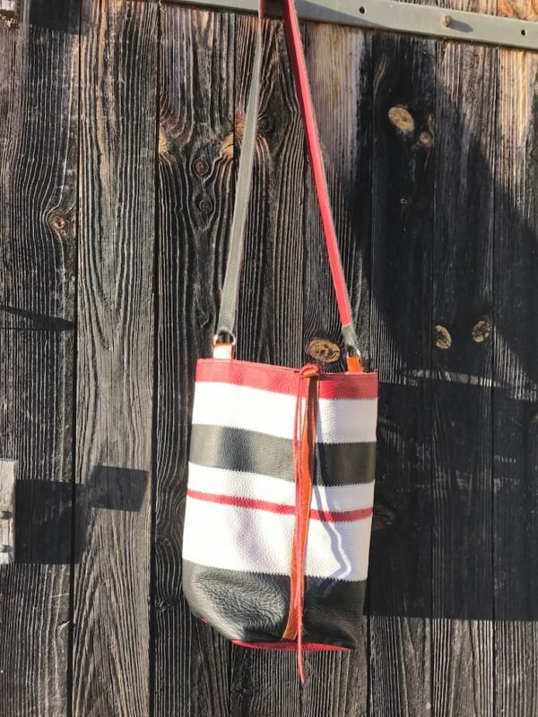 Sac ALO en cuir rouge blanc et noir