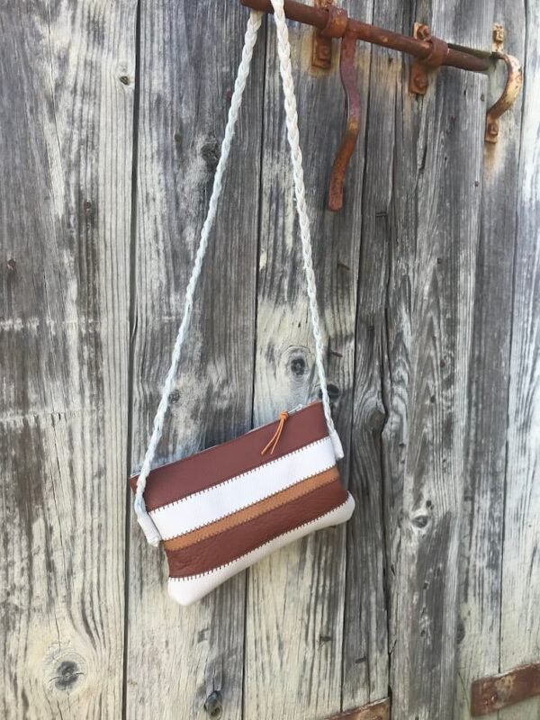 Petit sac en cuir beige et marron
