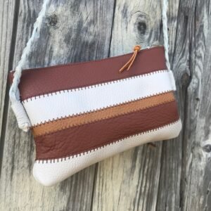 Petit sac en cuir beige et marron à rayures