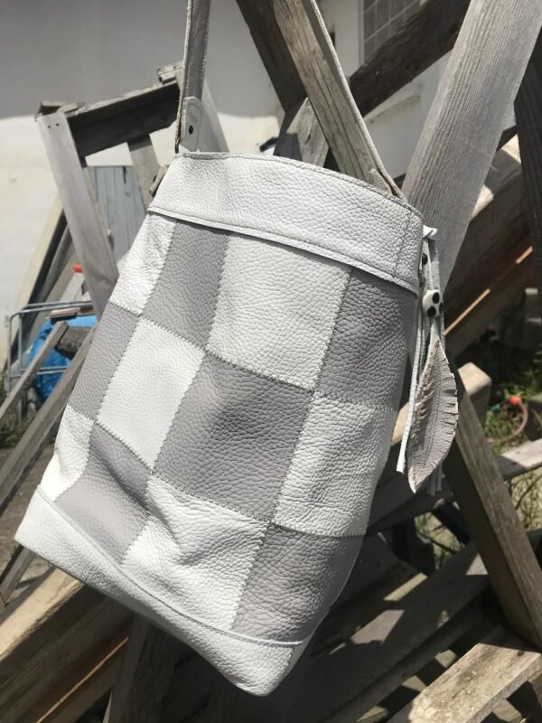 Sac DAMIER gris et blanc en cuir