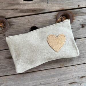 Pochette en cuir coeur