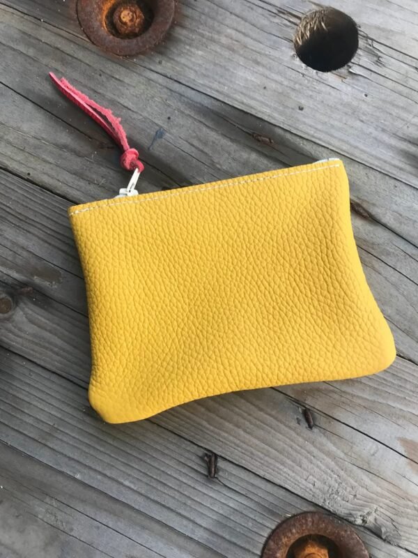 Petite pochette jaune soleil dos uni