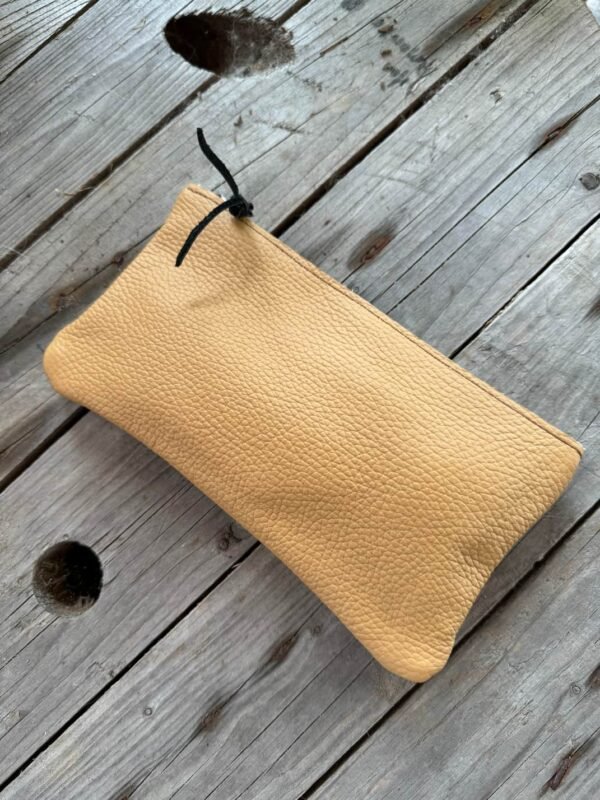 Pochette en cuir gris ocre et noir dos