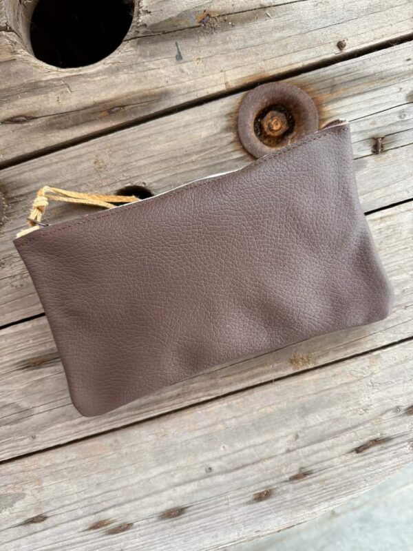 Pochette en cuir dos chocolat