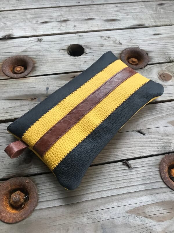 Trousse en patchwork cuir noir jaune marron