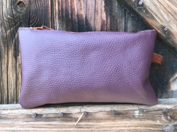 Pochette en cuir violine dos