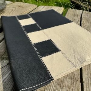 Couverture agenda en patchwork de cuir beige et noir