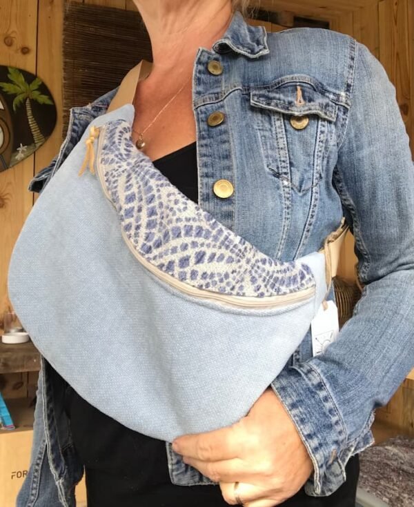 Sac banane en velours bleu