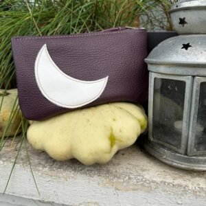 Pochette en cuir violine et lune