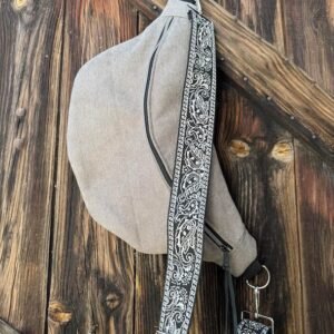 Sac banane tissu gris tout doux avec sangle motif bandana noir