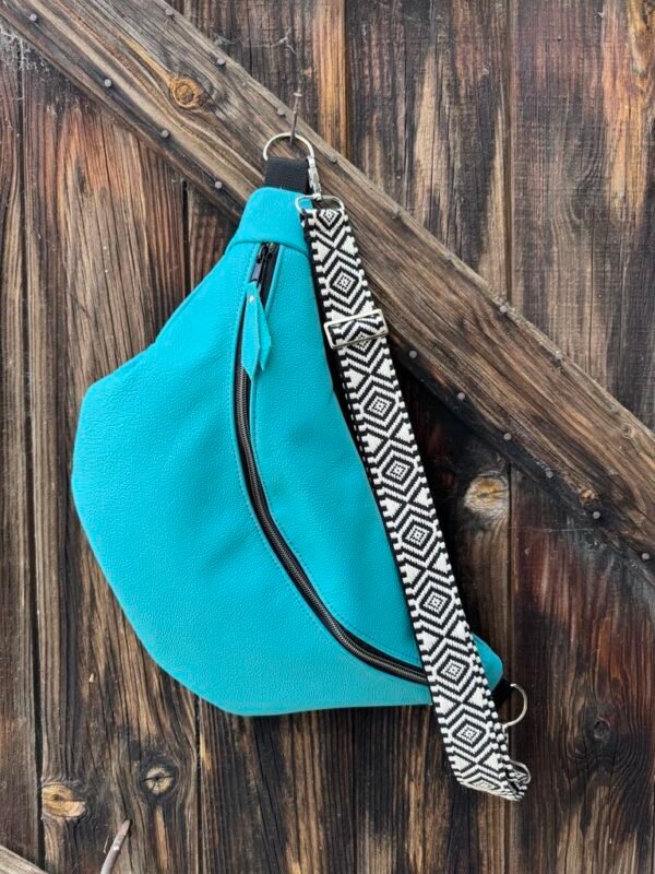 Banane en cuir turquoise