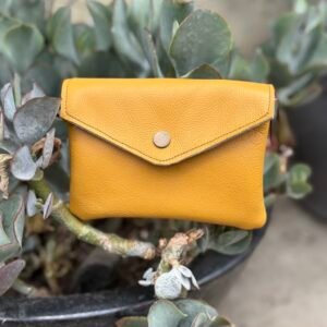 Porte monnaie multifonction URIKA en cuir jaune