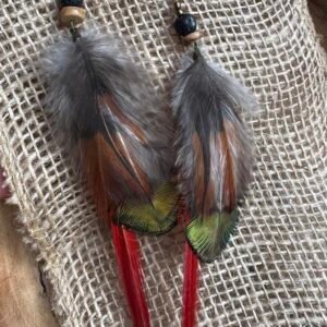Boucles plumes et perles lave noire