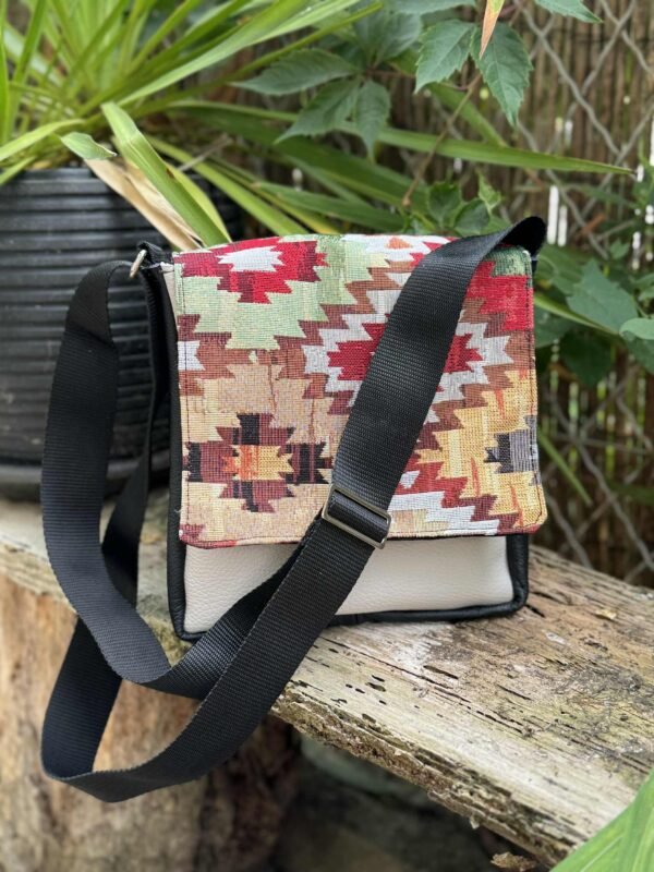 Sac en cuir avec rabat interchangeable