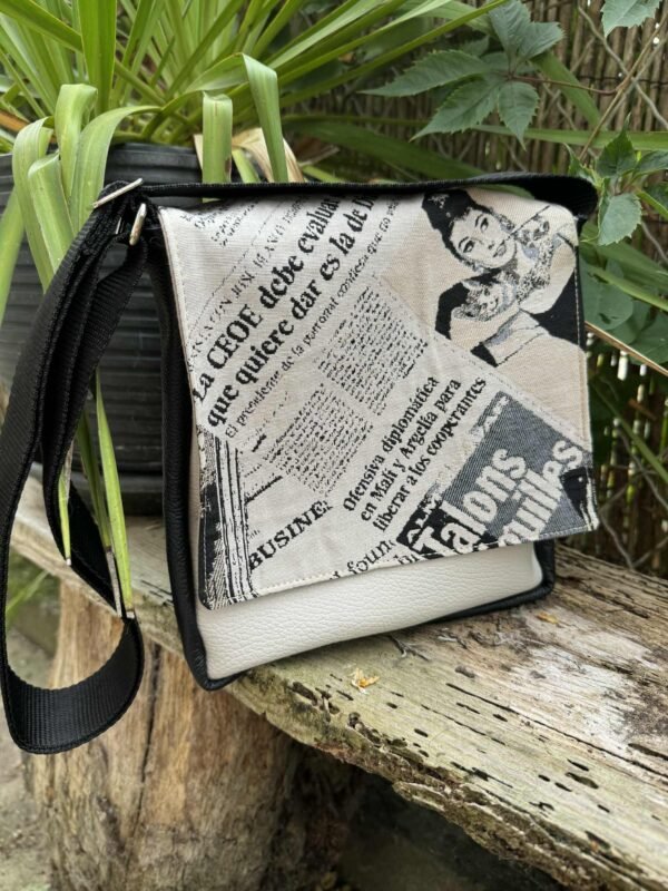 Sac base noir et grège avec rabat News